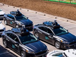 Универсальный «язык общения» робомобилей с людьми испытали в VR