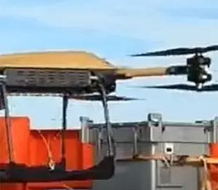 Вперше дрон здійснив автономну доставку на морську вітрову платформу