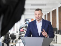 Кличко: У Києві хворіє все більше дітей – школи залишаються на «дистанційці»