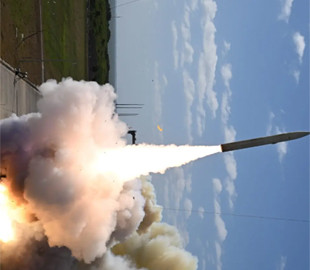 Пентагон успішно випробував нову бойову ракету, що у 5 разів перевищує швидкість звуку