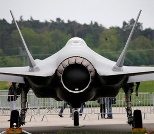 США програють перегони винищувачів Китаю: у Forbes пояснили, що не так з ВПС Штатів