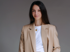 Голова НКЕК звітує про перемоги, але галузь бачить зовсім інше