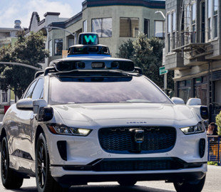 Waymo навела докази, що автопілот безпечніший за живого водія