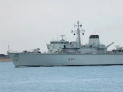 Британський корабель HMS Middleton “відкрив вогонь” з 30-мм гармати в Перській затоці