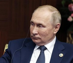 Росія формує «тіньовий флот» для перевезення своєї нафти, – Bloomberg