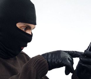 Матір віддала 400 тисяч шахраям, які видавали себе за зниклого на війні сина