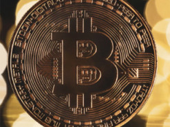 На проведення усього однієї транзакції з Bitcoin потрібен цілий басейн води - дослідження