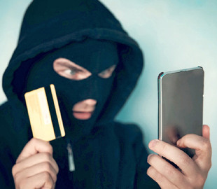 Телефонный разговор с «сотрудником банка» стоил мужчине 7 тыcяч гривeн