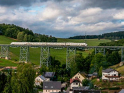 Первая в мире «умная железная дорога» готова к испытаниям