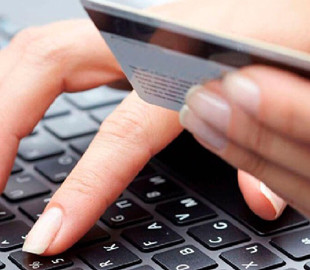 Інтернет-шахрай видурив у жінки 25 тисяч гривень