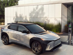 Toyota объявила о глобальном отзыве электромобилей bZ4X из-за риска потери колеса во время движения
