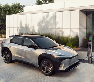 Toyota объявила о глобальном отзыве электромобилей bZ4X из-за риска потери колеса во время движения