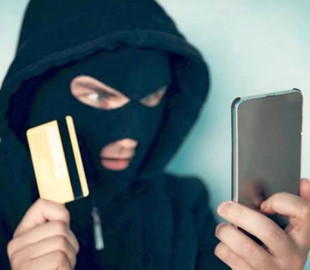 Псевдопрацівник банку ошукав жінку на 40 тисяч гривень