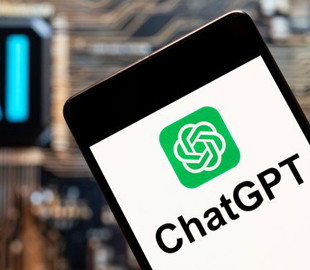 Смартфон від OpenAI стане "фізичним ChatGPT": що відомо про секретний проєкт