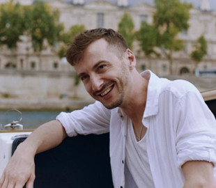 У Франції сімох людей засудили за кібербулінг режисера церемонії відкриття Олімпіади