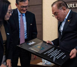 Intel планує обслуговувати замовлення Nvidia на прогресивні ШІ-чіпи