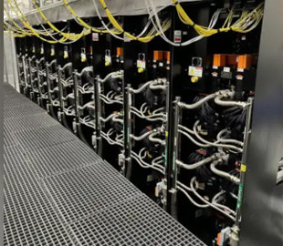 Ілон Маск представив суперкомп’ютер Dojo, який ефективніший за 8000 процесорів Nvidia