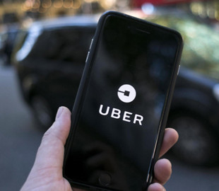 Uber повысил тарифы на поездки