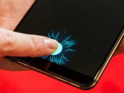 Який сканер відбитка на телефоні кращий: ззаду, збоку або в екрані