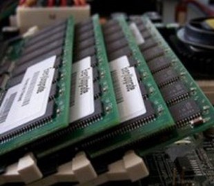 Падение цен на оперативную память усиливается