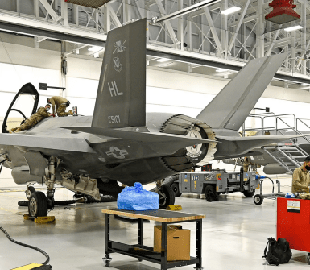 Модернізація і виробництво винищувачів F-35 під загрозою: військові назвали причини