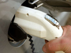 Електрокари стали популярнішими від дизельних авто: випуск останніх скоро припиниться