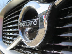 Модельный ряд Volvo 2023 станет гибридным и электрическим