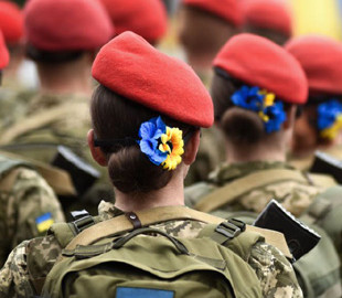 "Жодних штрафів ніхто не платитиме": в Міноборони заявили про скорочення кількості професій для військового обліку жінок