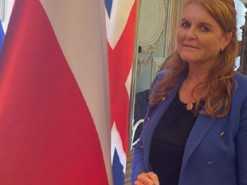 Не знімає прапор України з грудей: Сара Йоркська приїжджала до Польщі на зустріч із українцями