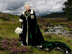 Королева Єлизавета II померла у віці 96 років у Балморалі