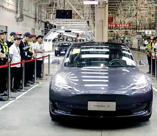 Tesla отказалась от расширения производства в КНР
