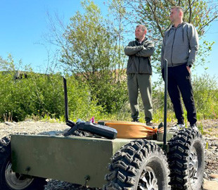 Двоє братів із Полтавщини розробили наземний дрон-камікадзе «Смайлик»