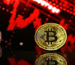 Bitcoin різко впав - відразу на 10%