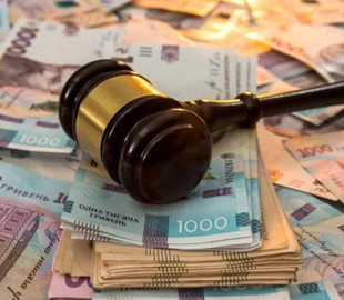 Збитки 5 млн грн на закупівлі телефонів для ЗСУ: прокурори направили справу чиновників до суду