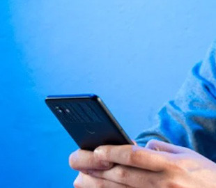 Телефонують і мовчать у слухавку: як працює нова схема шахраїв і що робити українцям