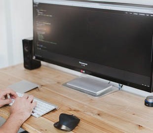 Интерес потребителей к изогнутым мониторам резко вырос