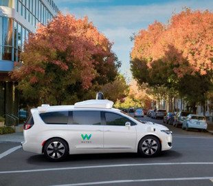 Waymo и Cruise ждут лицензии о том, чтобы взимать оплату за свои электромобили