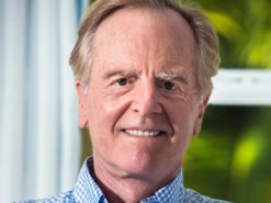 Бывший глава Apple: Тим Кук все делает правильно