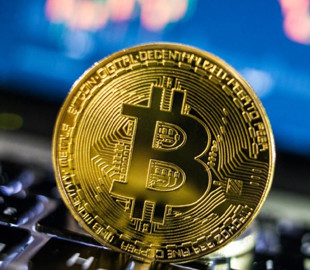 Криптовалюті біткоїн прогнозують значне падіння вже у січні