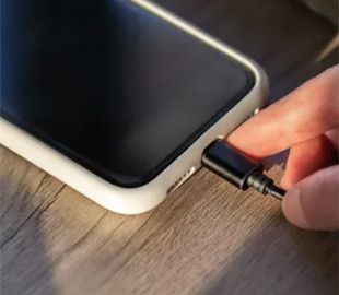 Як швидко зарядити телефон iPhone до 100%: практичні поради