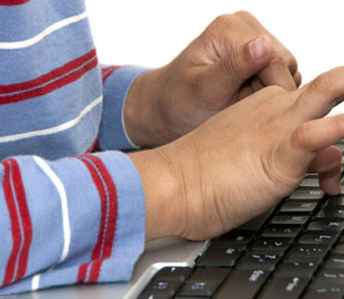 Кожнa четвертa дитинa в Укрaїні стaлa жертвою сексуaльного нaсилля в інтернеті