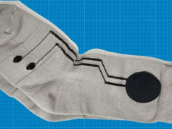 Британські вчені створили шкарпетки зі штучним інтелектом