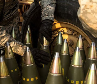 Франція вдесятеро збільшує виробництво снарядів: скільки продукції призначено для України