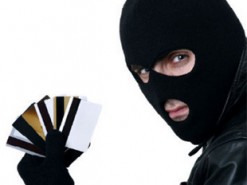 Псевдоработник банка обманул женщину на 20 тысяч гривен