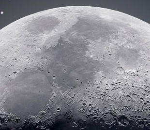 Американець зробив 50 тисяч знімків Місяця і поєднав їх в одну фотографію