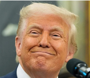 Трамп прокоментував своє зображення в образі Папи Римського