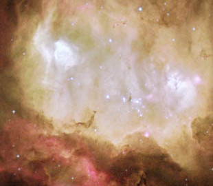 Призраки в космосе. Команда телескопа Хаббл показала туманность в духе Хэллоуина