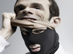 Женщина поверила смс-сообщению и осталась без 20 тысяч гривен