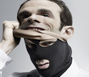 Женщина поверила смс-сообщению и осталась без 20 тысяч гривен