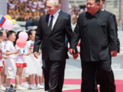 Крок відчаю: що Time пише про візит Путіна до КНДР